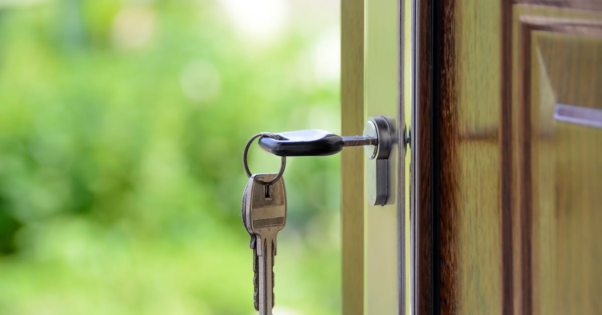 How much should it cost to replace a door lock?